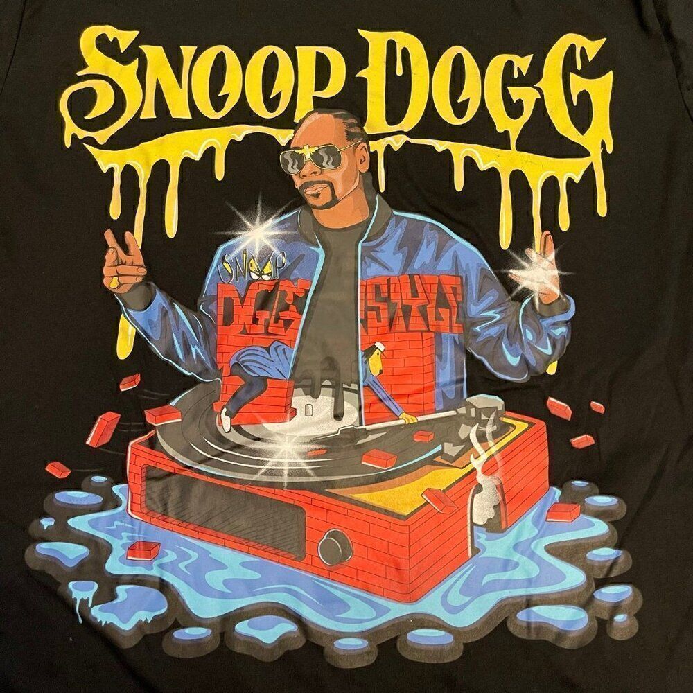 Dogg Supply by Snoop Dogg Men's Logo Drip Graphic T-Shirt